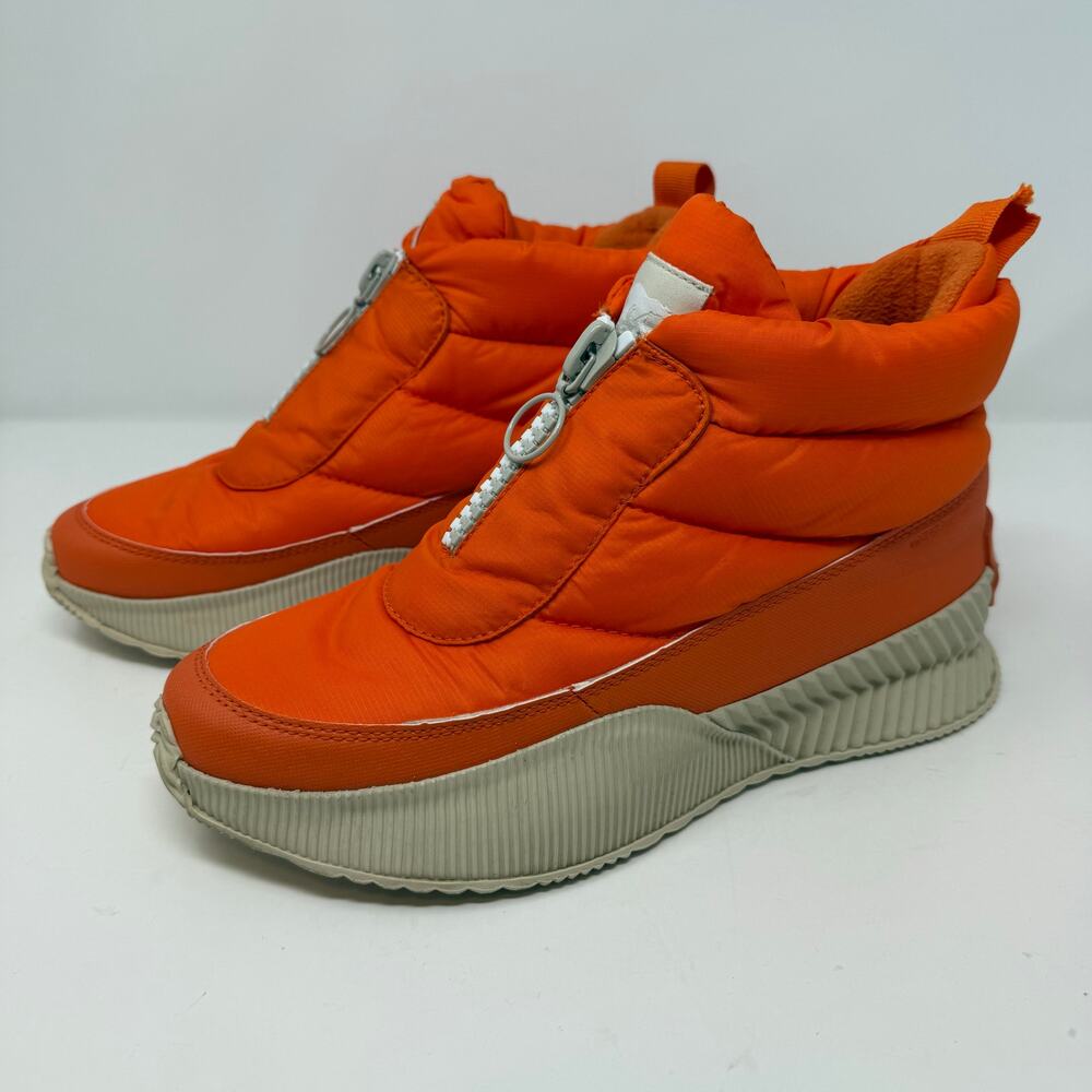 Sorel Out N About III Puffy Zip Waterproof Boot Women's 9 Viberant Orange